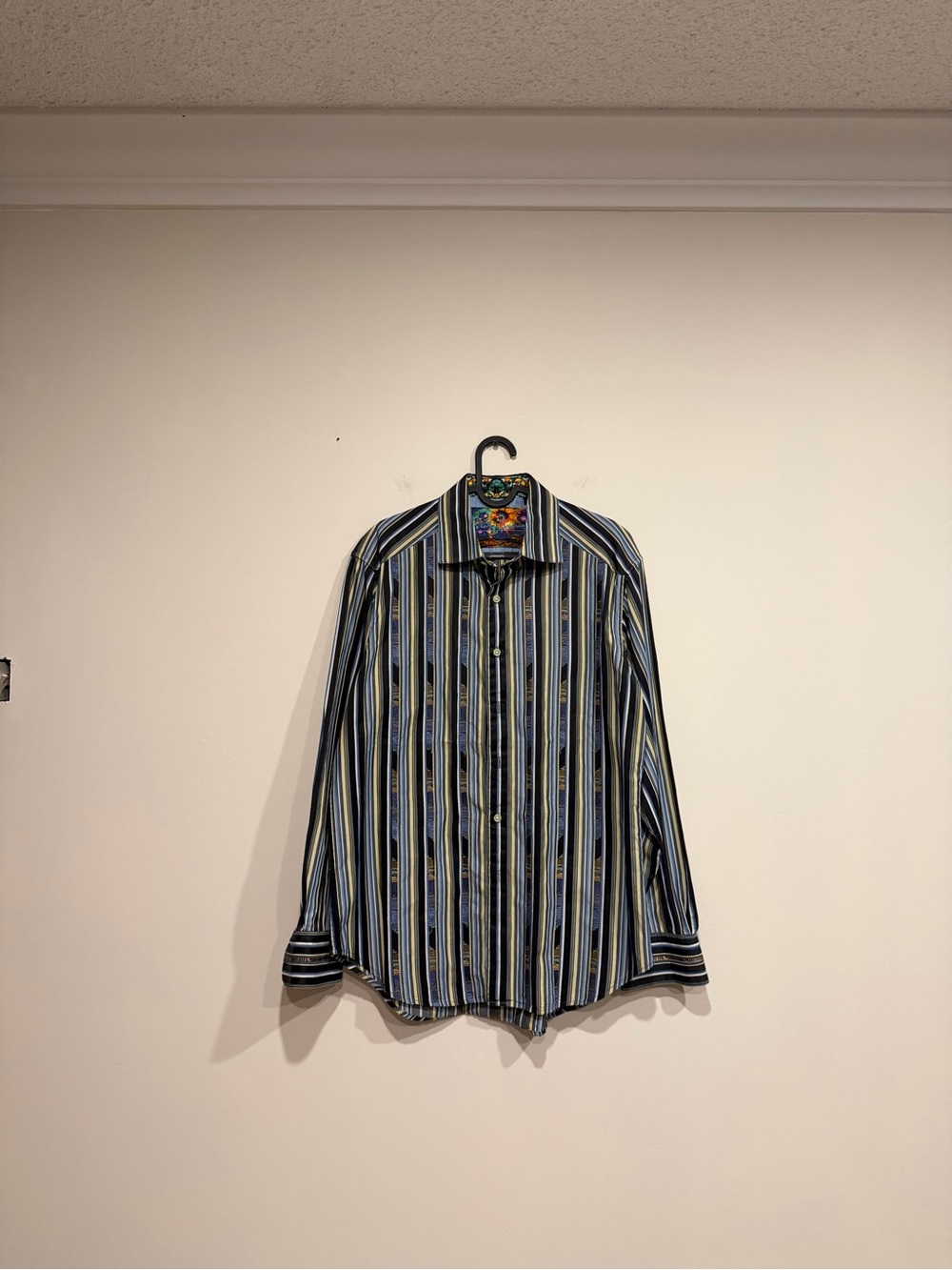 00s Robert graham shirt